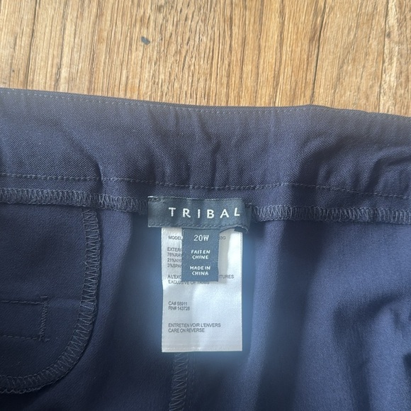 Tribal Women’s Black Pull On Stretch Bermuda Shorts - 20W - Picture 5 of 6